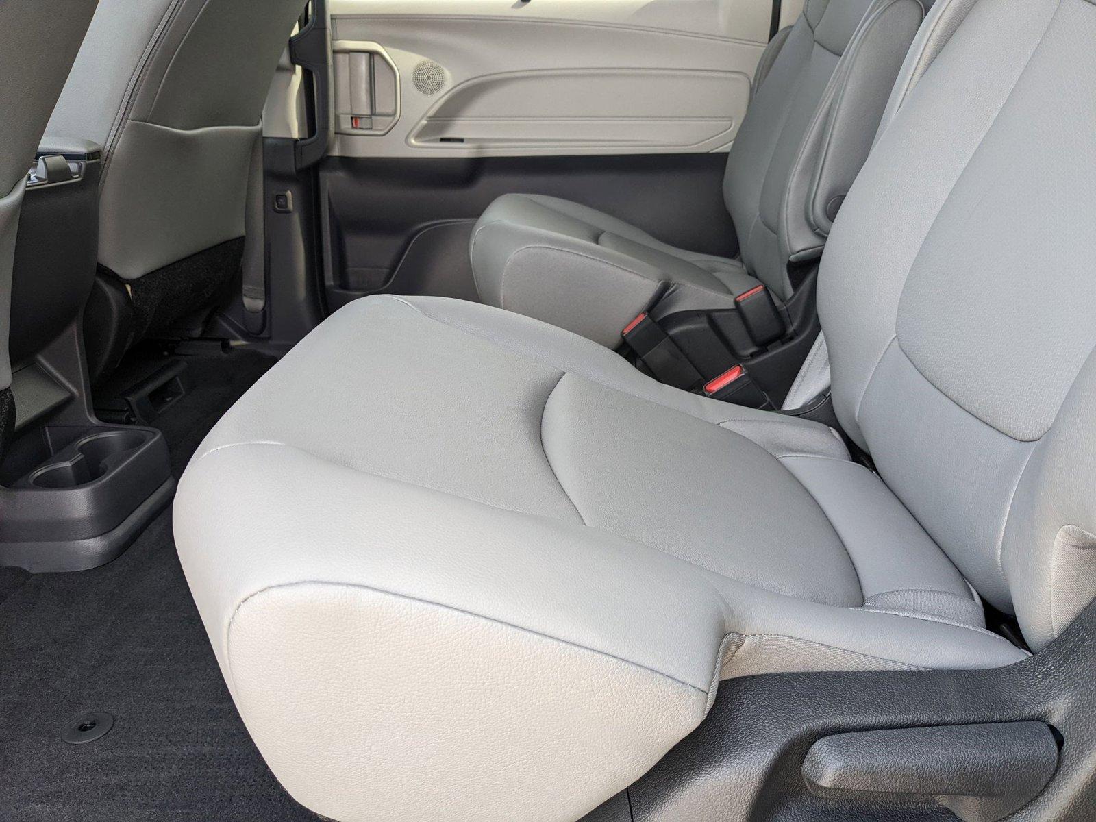 2024 Toyota Sienna Vehicle Photo in ORLANDO, FL 32808-7998