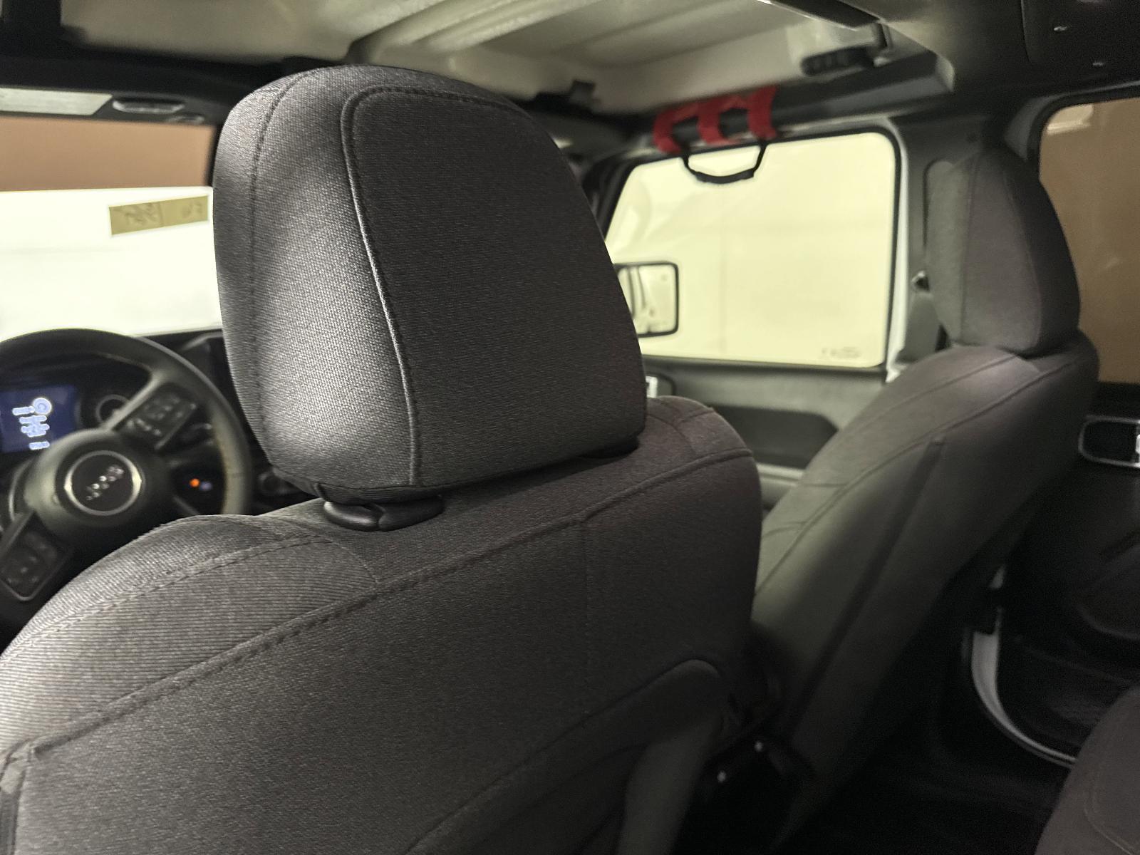 2024 Jeep Gladiator Vehicle Photo in GEORGETOWN, TX 78626-7508