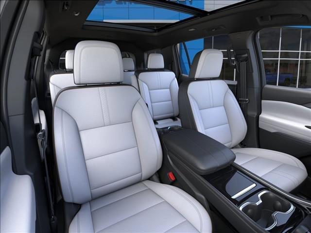2025 Chevrolet Traverse Vehicle Photo in EMPORIA, VA 23847-1235