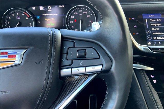 2024 Cadillac XT6 Vehicle Photo in TOPEKA, KS 66609-0000