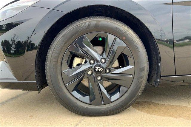 2023 Hyundai Elantra Vehicle Photo in TOPEKA, KS 66609-0000