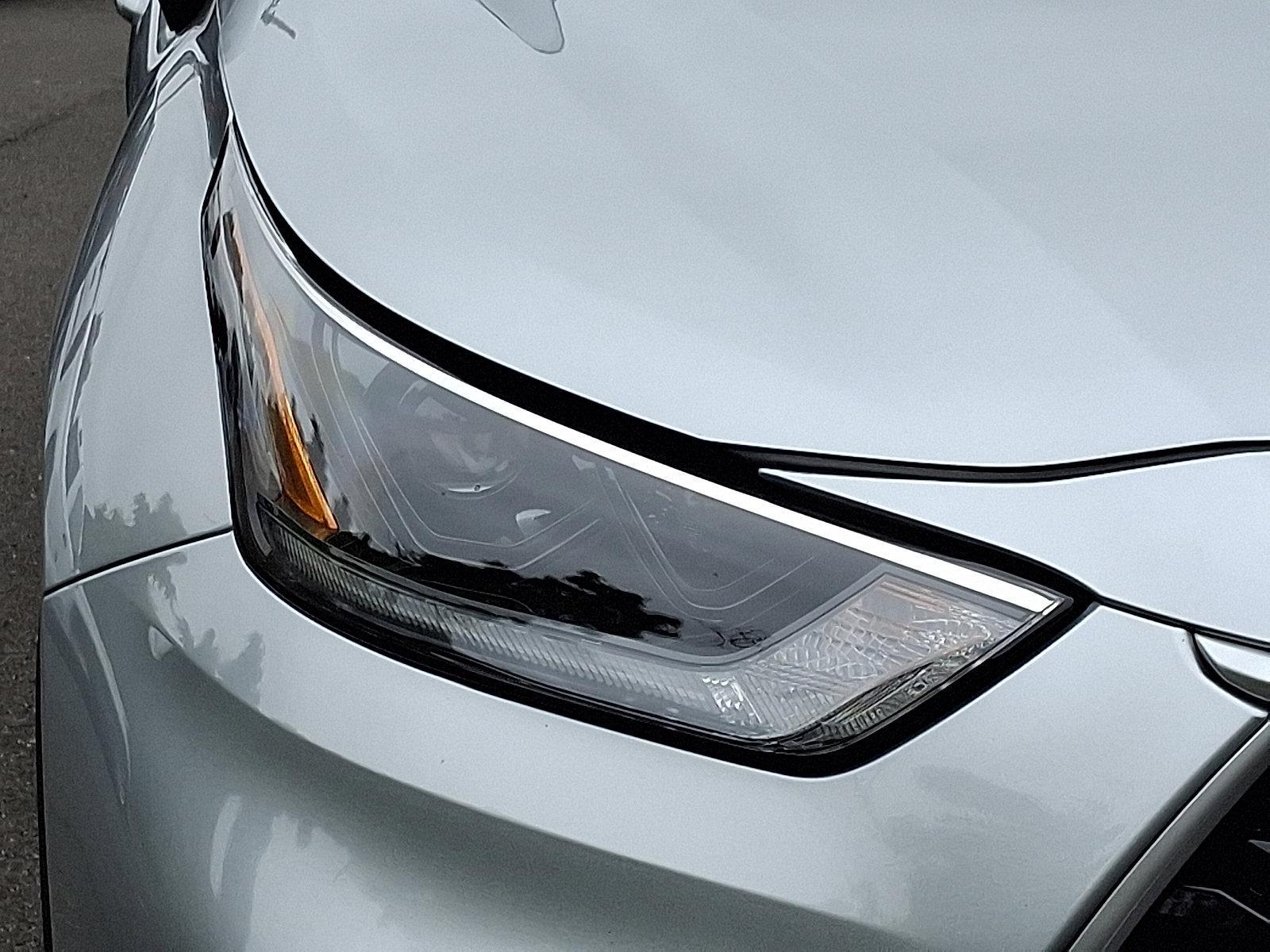 2021 Toyota Highlander Vehicle Photo in Trevose, PA 19053