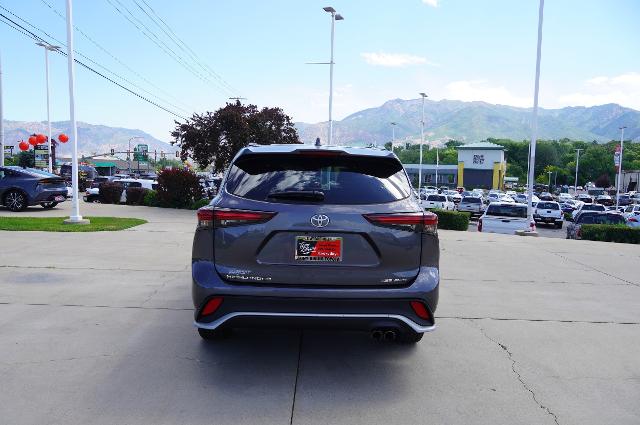 2024 Toyota Highlander Vehicle Photo in Riverdale, UT 84405