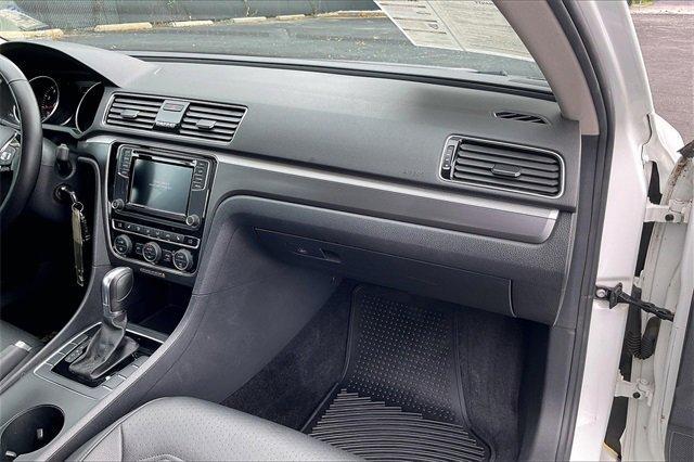 2018 Volkswagen Passat Vehicle Photo in INDEPENDENCE, MO 64055-1314