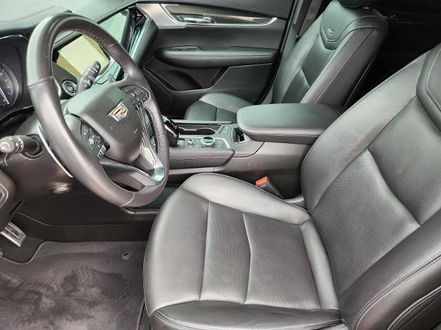 2022 Cadillac XT6 Vehicle Photo in DENTON, TX 76210-9321