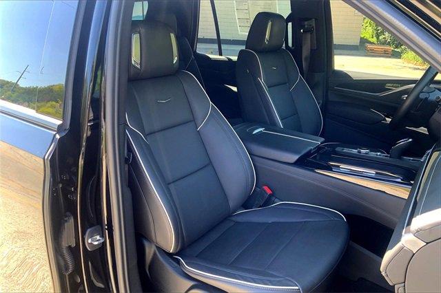 2023 Cadillac Escalade Vehicle Photo in KANSAS CITY, MO 64114-4545