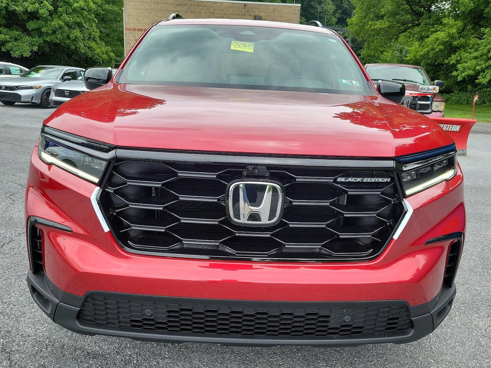 2025 Honda Pilot Vehicle Photo in Harrisburg, PA 17111