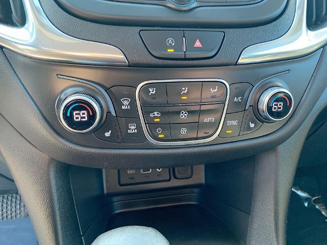 2022 Chevrolet Equinox Vehicle Photo in MOON TOWNSHIP, PA 15108-2571