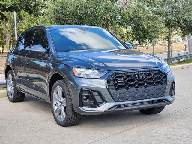 2025 Audi Q5 Vehicle Photo in HOUSTON, TX 77090