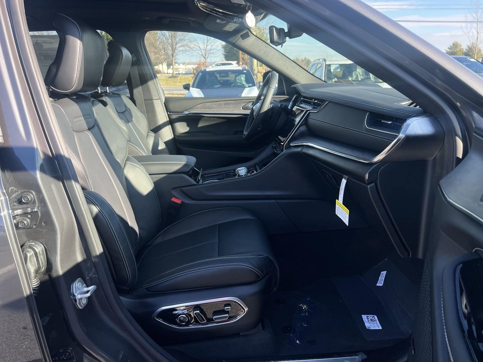 2025 Jeep Grand Cherokee L Vehicle Photo in Mechanicsburg, PA 17050-1707