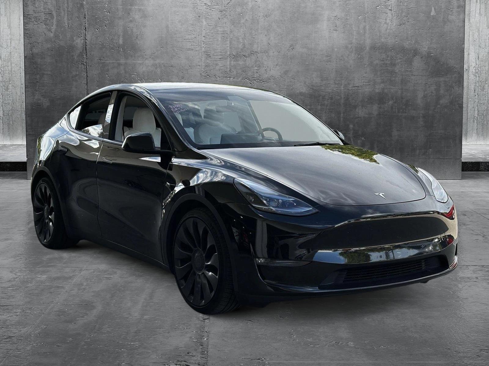 2022 Tesla Model Y Vehicle Photo in Hollywood, FL 33021