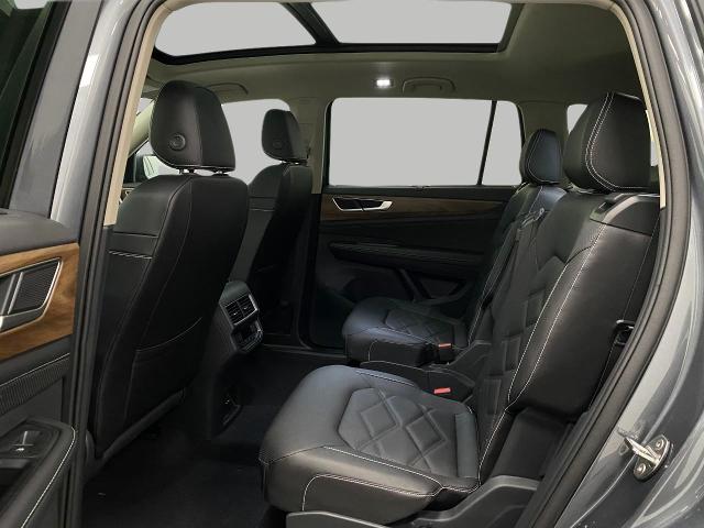 2025 Volkswagen Atlas Vehicle Photo in Appleton, WI 54913