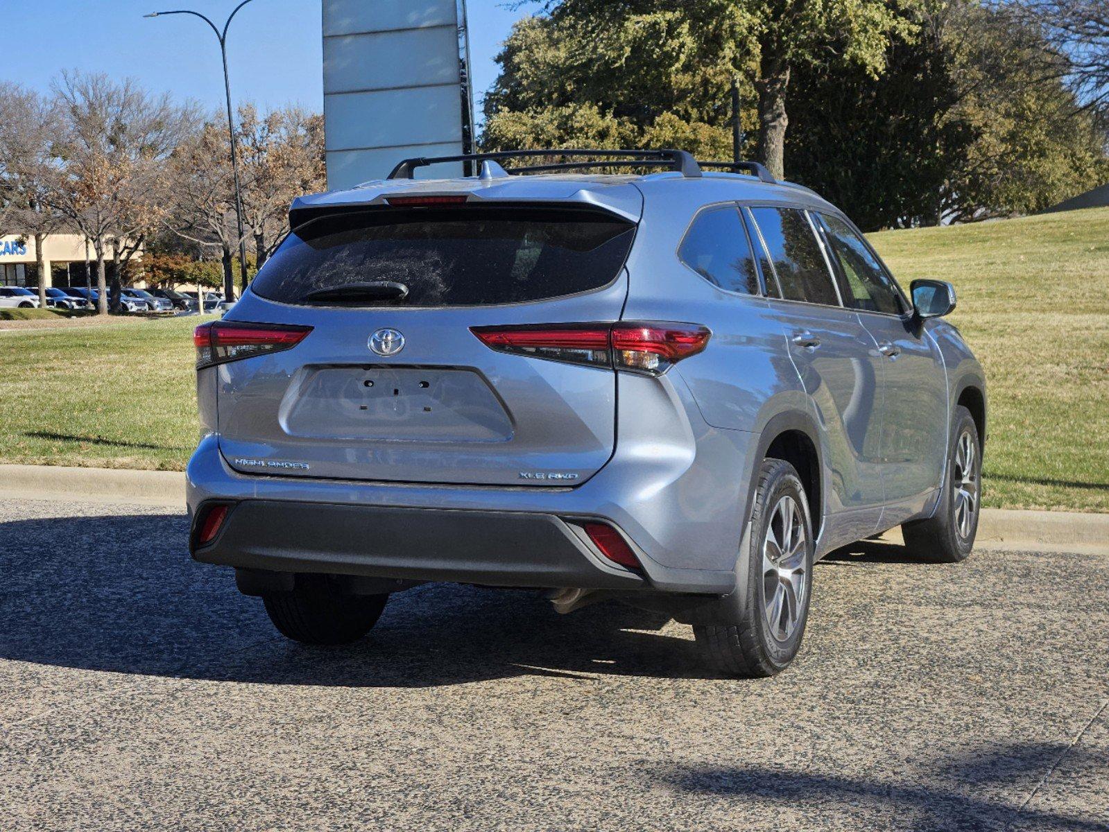 2020 Toyota Highlander Vehicle Photo in FORT WORTH, TX 76132