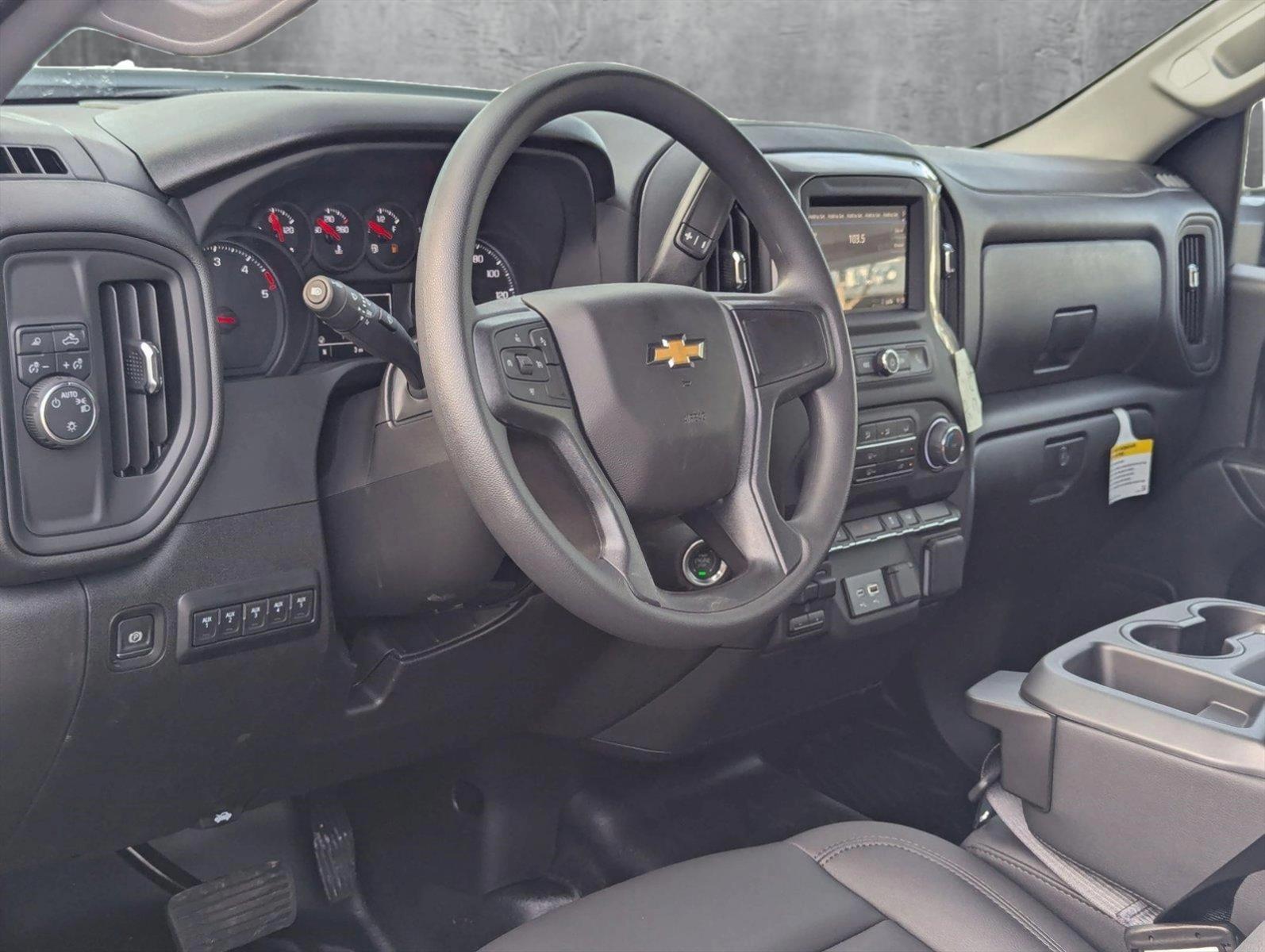 2025 Chevrolet Silverado 2500 HD Vehicle Photo in GREENACRES, FL 33463-3207