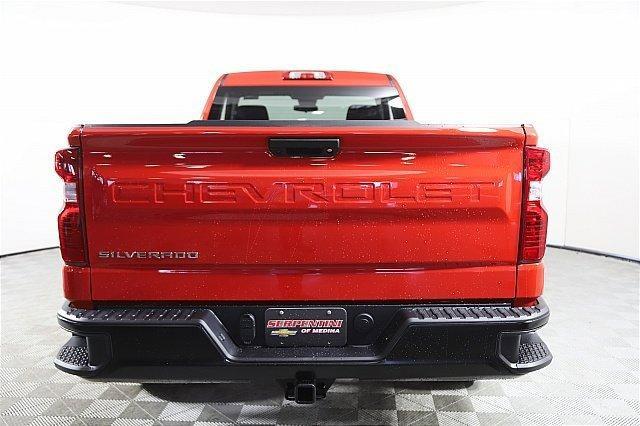 2025 Chevrolet Silverado 1500 Vehicle Photo in MEDINA, OH 44256-9001