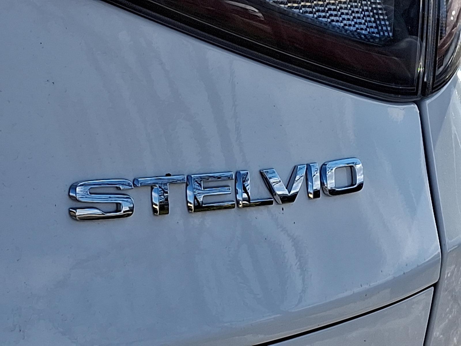 2025 Alfa Romeo Stelvio Vehicle Photo in Willow Grove, PA 19090