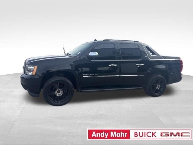 2010 Chevrolet Avalanche Vehicle Photo in Fishers, IN 46038