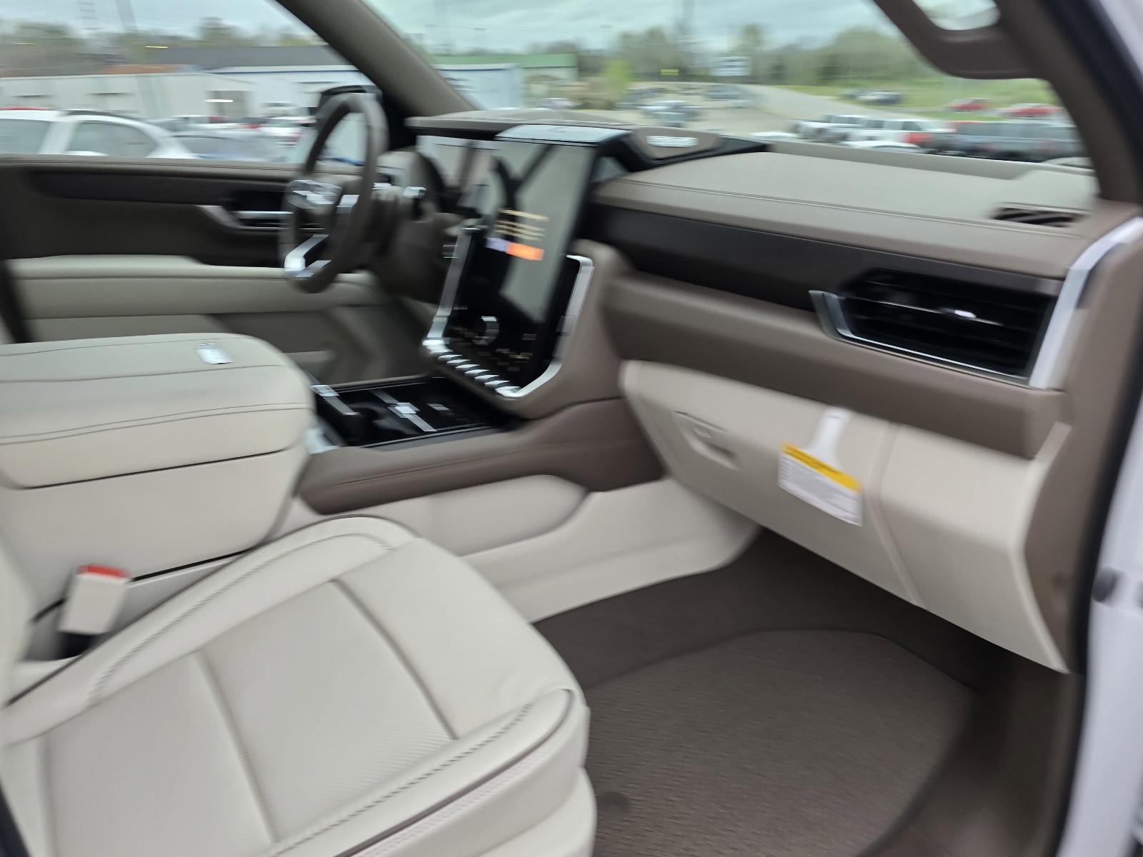 2025 GMC Yukon XL Vehicle Photo in Rolla, MO 65401