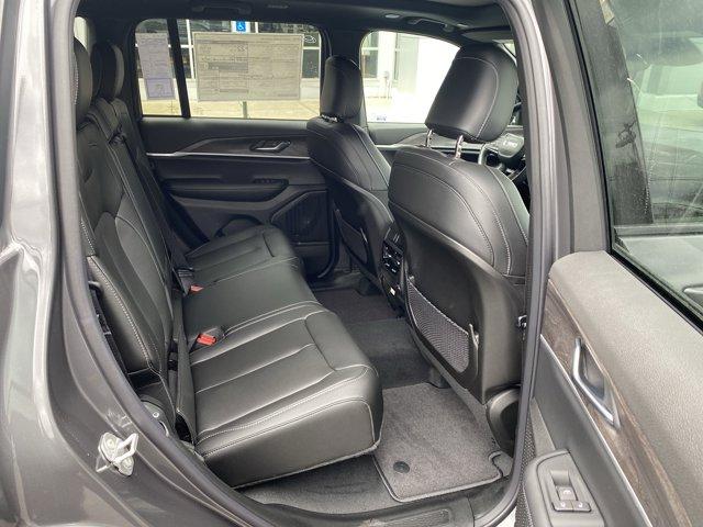 2025 Jeep Grand Cherokee Vehicle Photo in Doylsetown, PA 18901