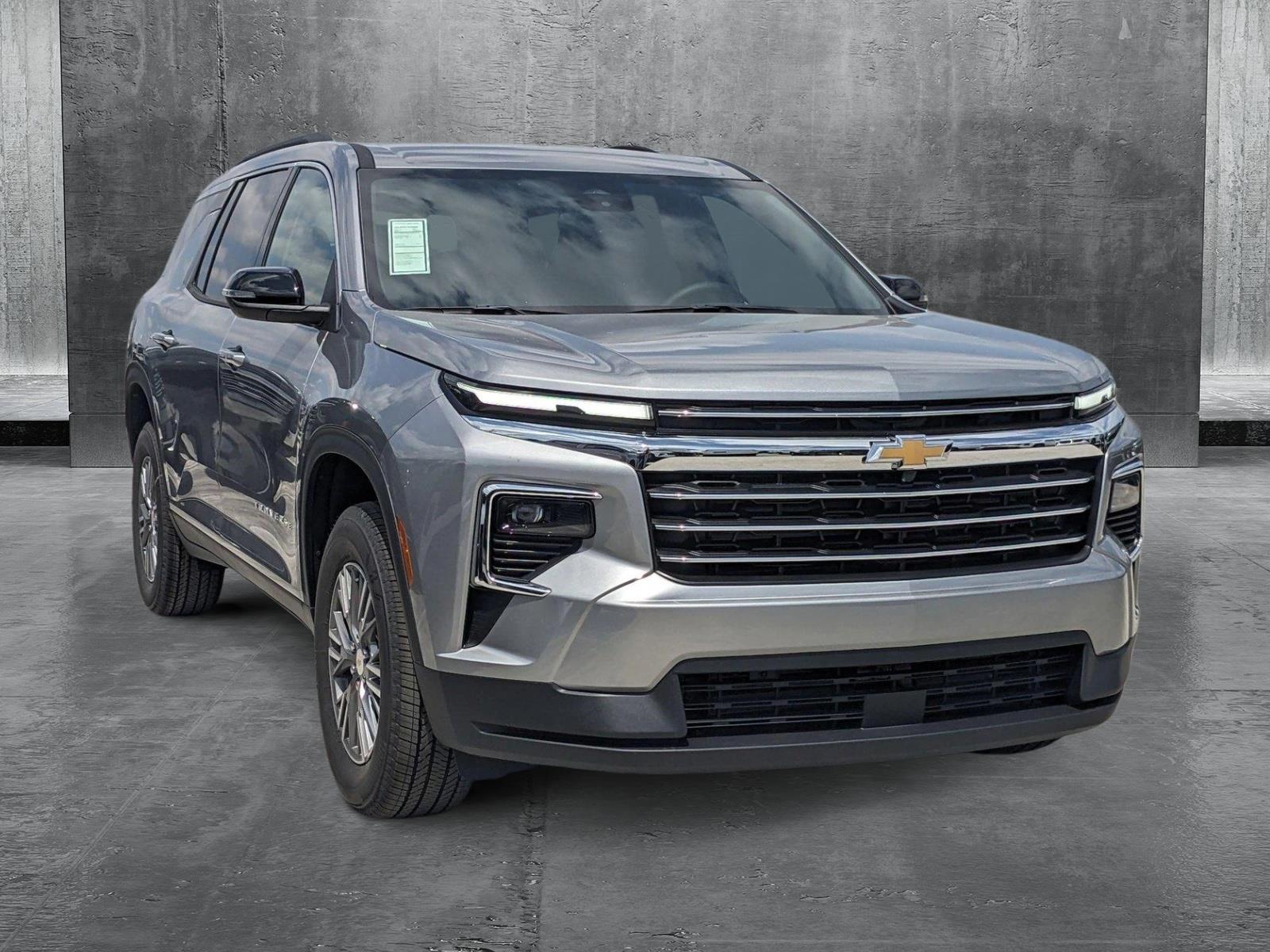 2025 Chevrolet Traverse Vehicle Photo in MIAMI, FL 33172-3015