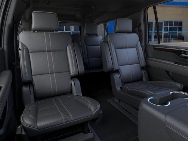 2025 Chevrolet Suburban Vehicle Photo in ENGLEWOOD, CO 80113-6708