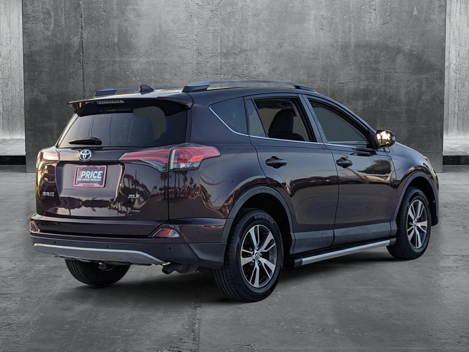 2017 Toyota RAV4 Vehicle Photo in Davie, FL 33331
