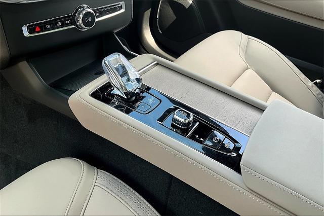 2025 Volvo XC90 Plug-In Hybrid Vehicle Photo in Houston, TX 77007