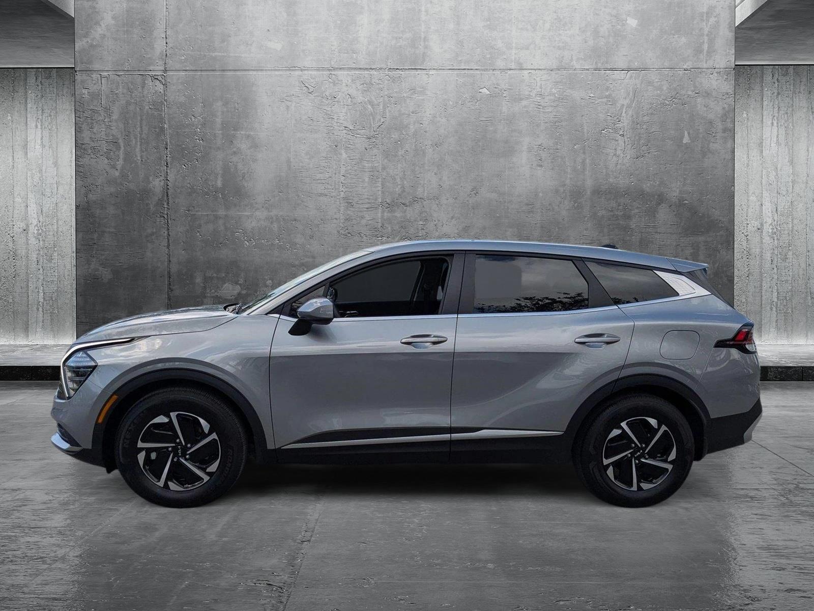 2025 Kia Sportage Hybrid Vehicle Photo in Miami, FL 33169