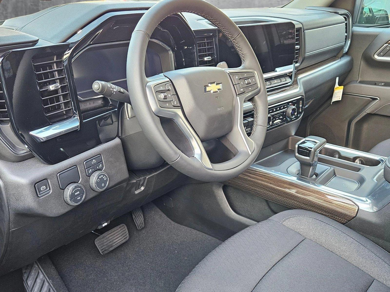 2025 Chevrolet Silverado 1500 Vehicle Photo in GREENACRES, FL 33463-3207