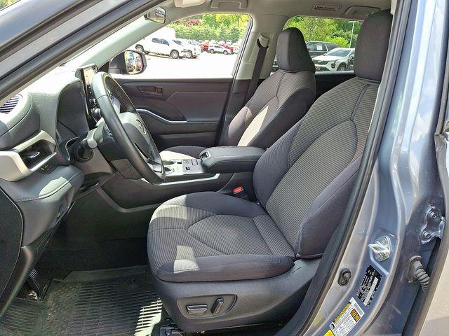 2022 Toyota Highlander Vehicle Photo in WATERTOWN, CT 06795-3318