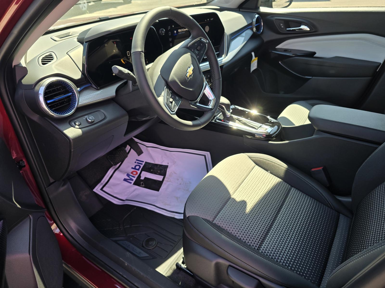 2025 Chevrolet Trax Vehicle Photo in Rolla, MO 65401