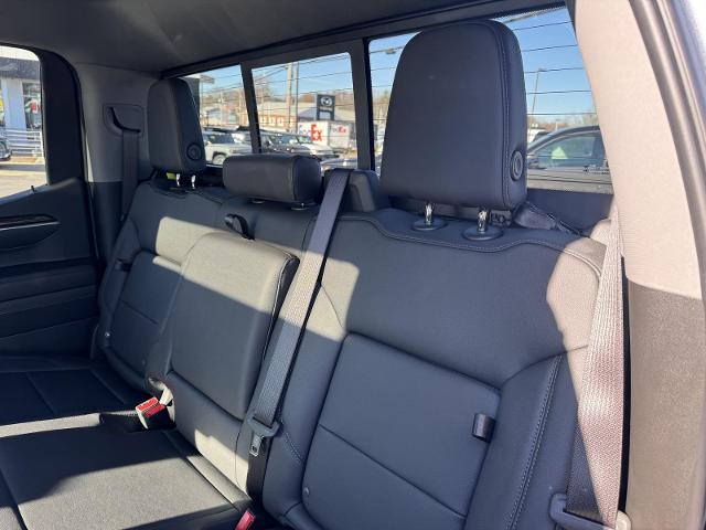 2025 GMC Sierra 1500 Vehicle Photo in LOWELL, MA 01852-4336