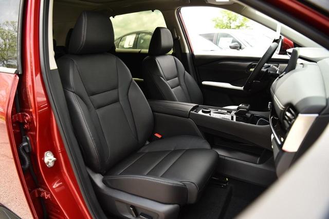 2025 Nissan Rogue Vehicle Photo in Ballwin, MO 63011