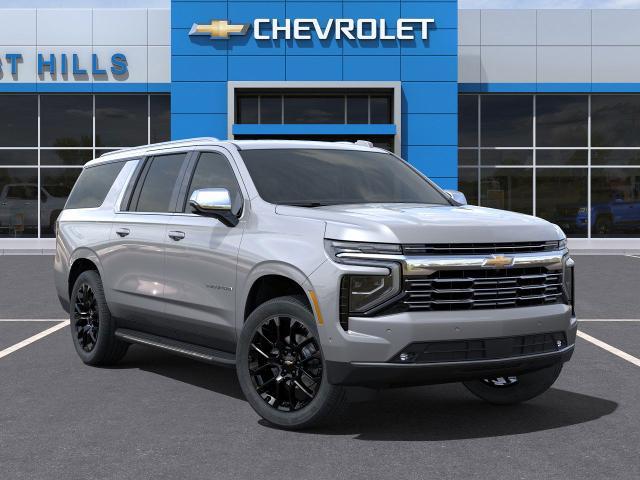 2025 Chevrolet Suburban Vehicle Photo in Roslyn, NY 11576