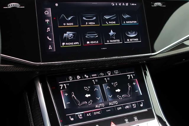 2024 Audi SQ7 Vehicle Photo in SUGAR LAND, TX 77478