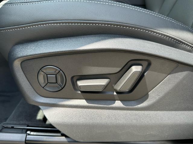 2025 Audi Q7 Vehicle Photo in HOUSTON, TX 77090