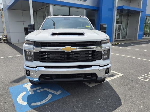 2025 Chevrolet Silverado 2500 HD Vehicle Photo in GARDNER, MA 01440-3110