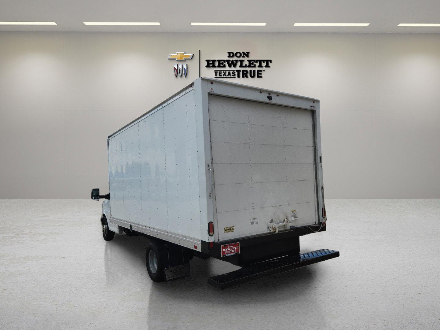 2022 Chevrolet Express Cutaway 3500 Vehicle Photo in GEORGETOWN, TX 78626-7508