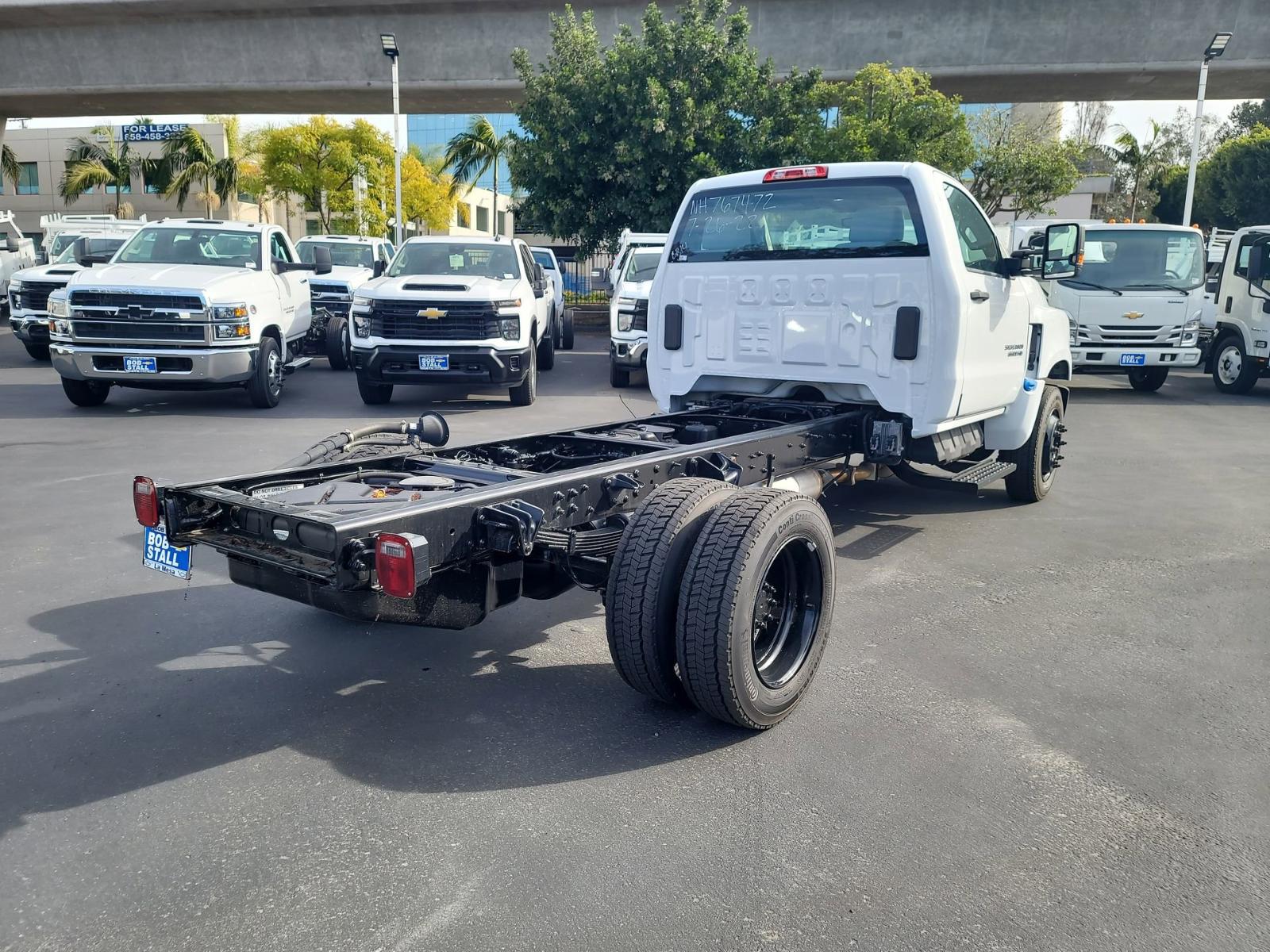 2022 Chevrolet Silverado Chassis Cab Vehicle Photo in LA MESA, CA 91942-8211