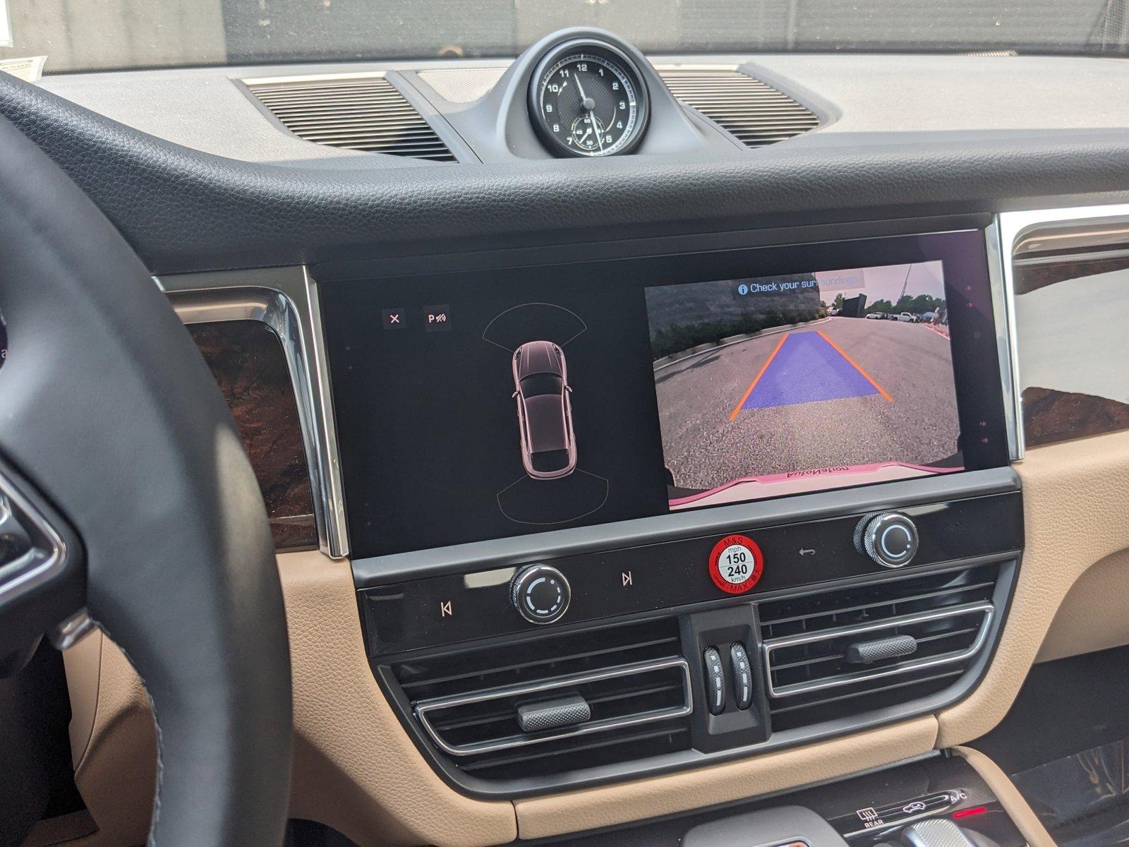 2024 Porsche Macan Vehicle Photo in Towson, MD 21204