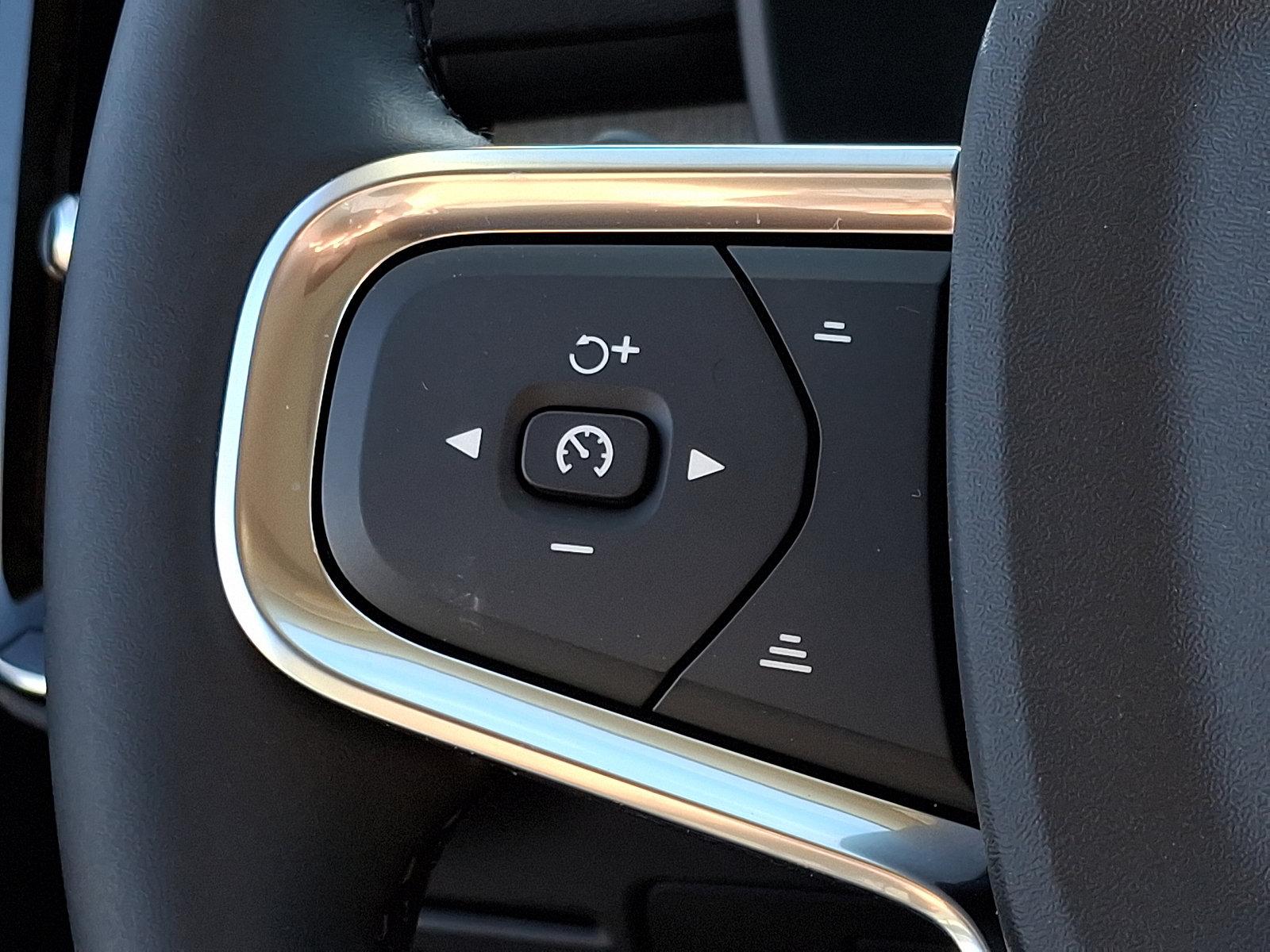 2025 Volvo XC40 Vehicle Photo in Trevose, PA 19053