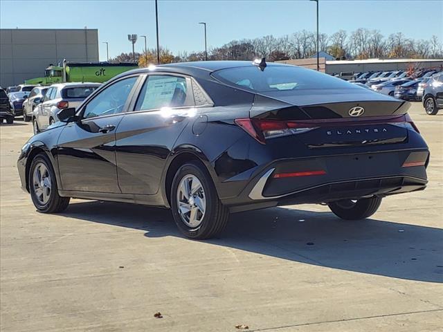 2025 Hyundai ELANTRA Vehicle Photo in Peoria, IL 61615