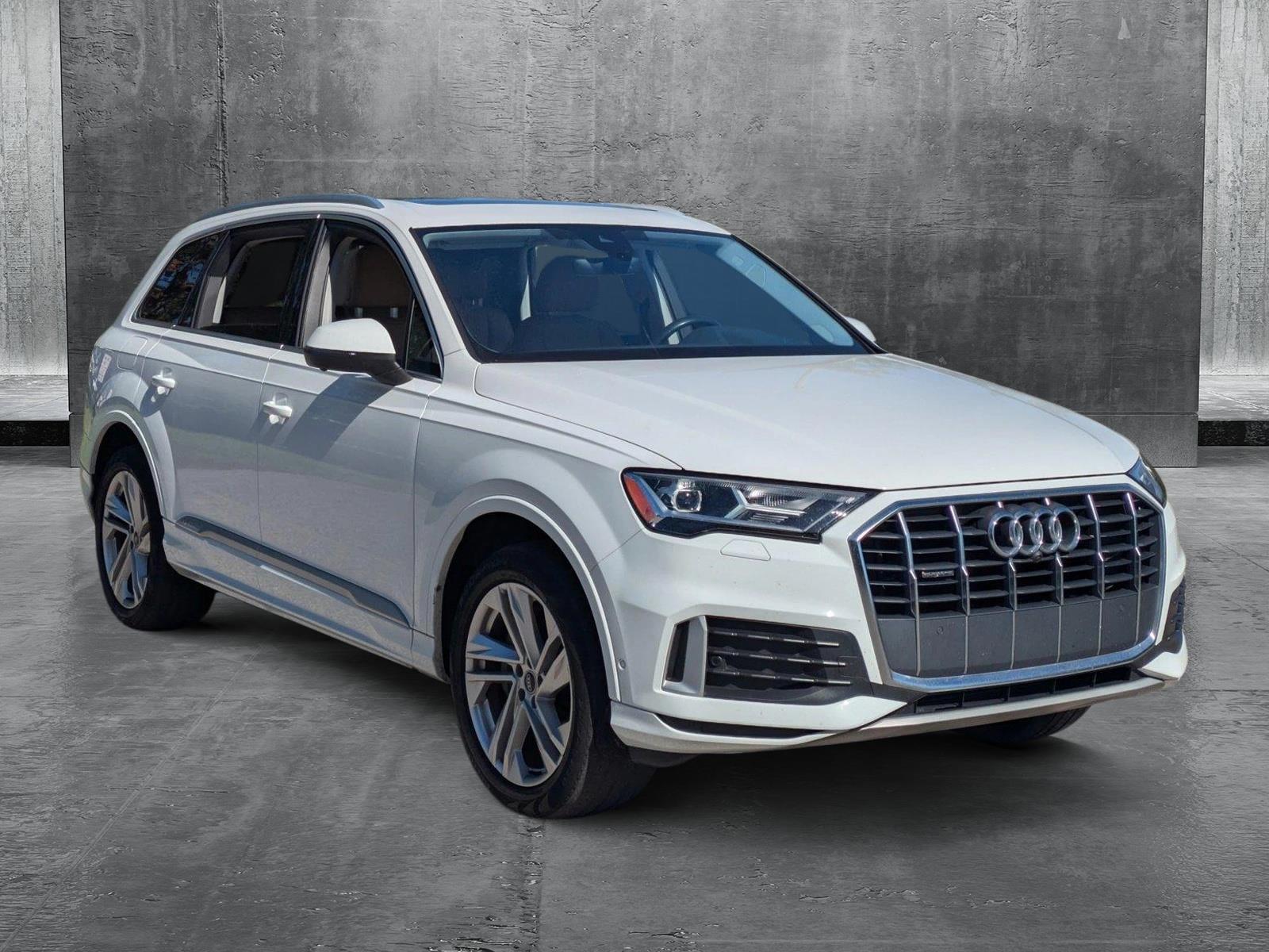 2021 Audi Q7 Vehicle Photo in Sarasota, FL 34231