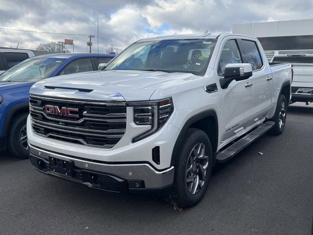 2025 GMC Sierra 1500 Vehicle Photo in LEOMINSTER, MA 01453-2952