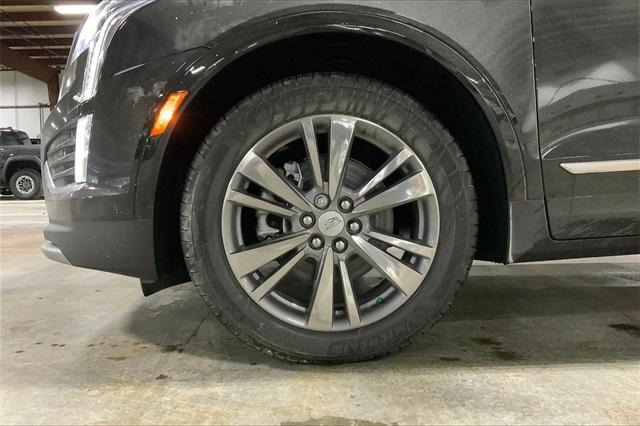 2025 Cadillac XT5 Vehicle Photo in KANSAS CITY, MO 64114-4545