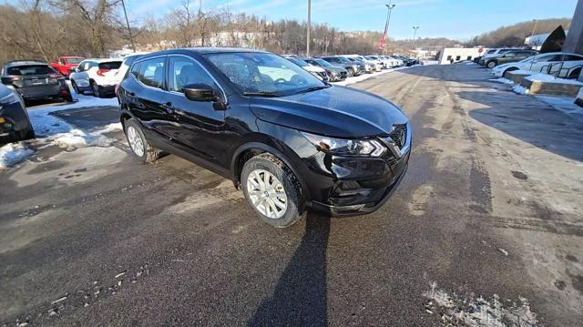 2022 Nissan Rogue Sport Vehicle Photo in Pleasant Hills, PA 15236