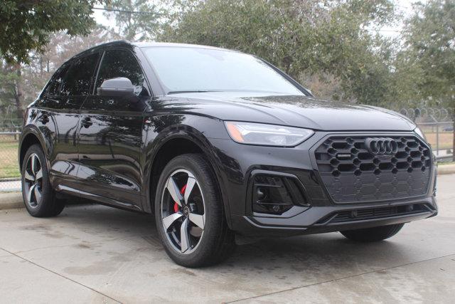 2024 Audi Q5 Vehicle Photo in HOUSTON, TX 77090