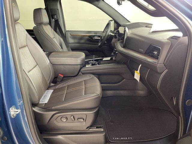 2025 Chevrolet Tahoe Vehicle Photo in PHOENIX, AZ 85014-3381