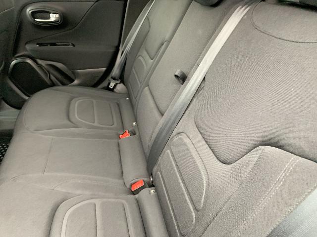 2021 Jeep Renegade Vehicle Photo in MOON TOWNSHIP, PA 15108-2571