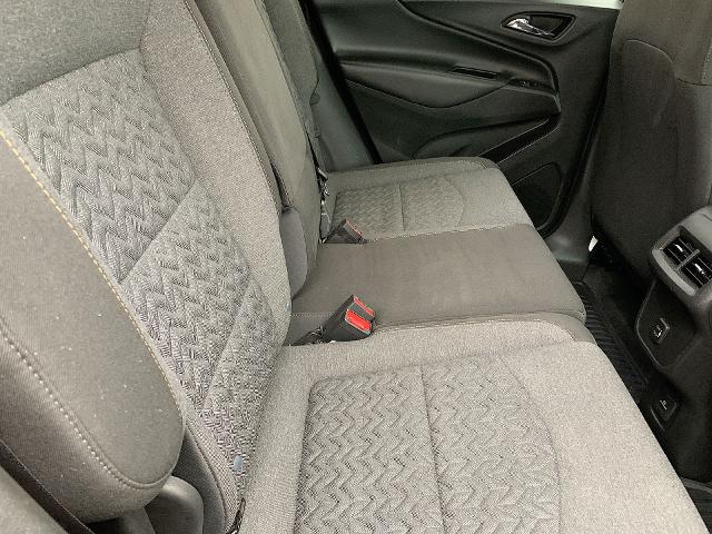 2022 Chevrolet Equinox Vehicle Photo in MOON TOWNSHIP, PA 15108-2571